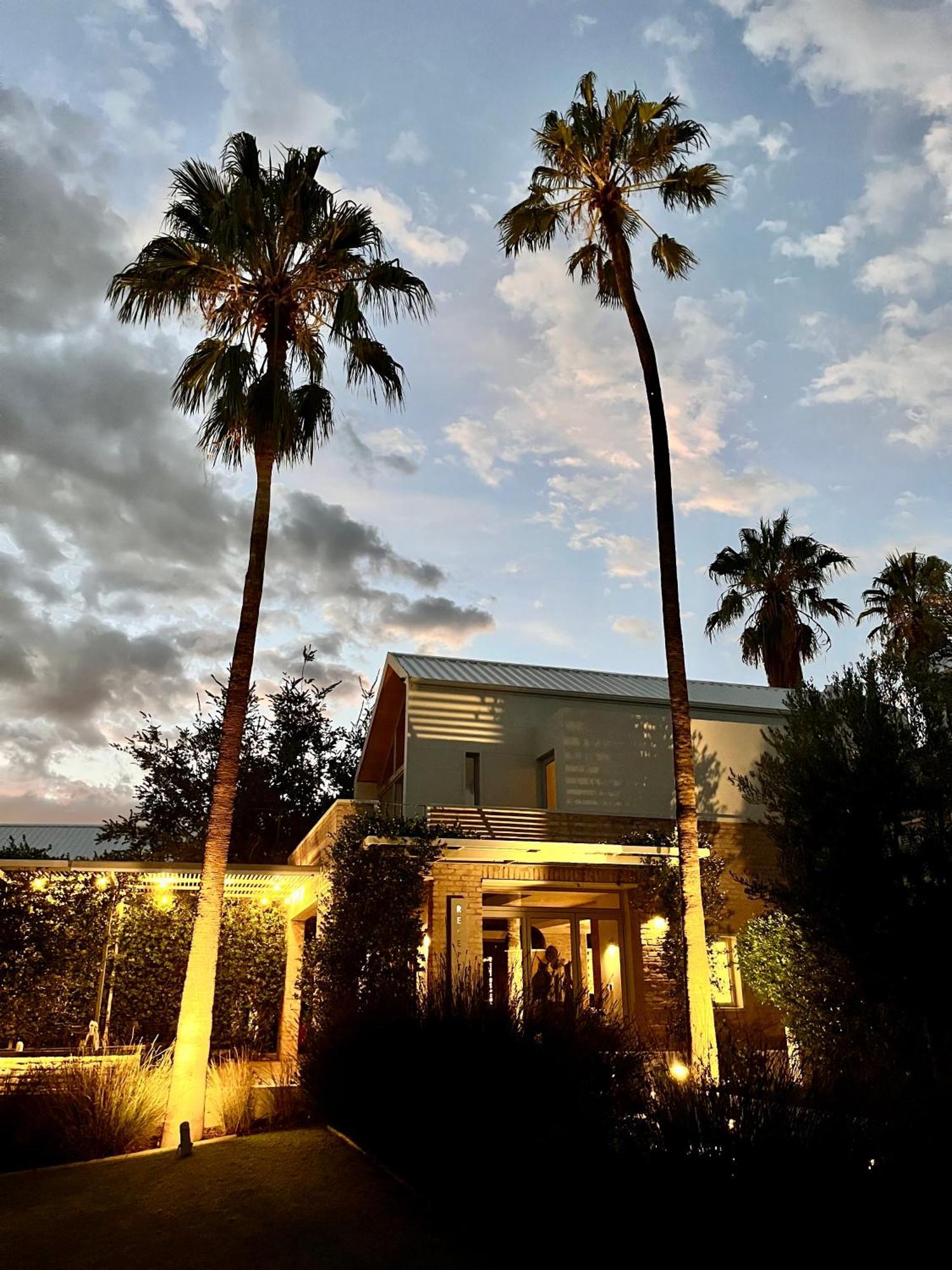 The Windhoek Luxury Suites Экстерьер фото
