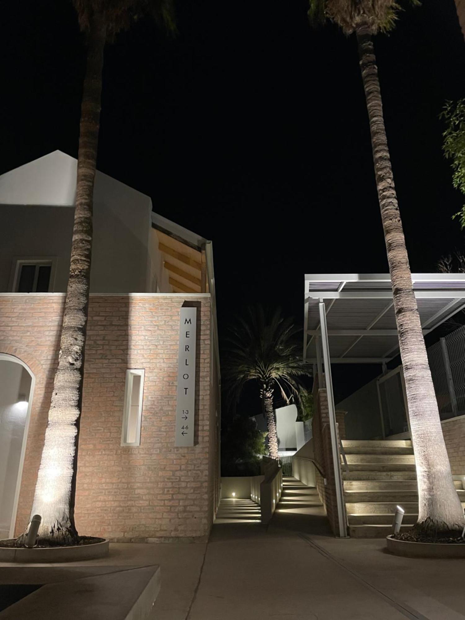 The Windhoek Luxury Suites Экстерьер фото